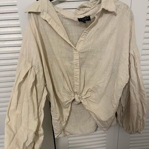 IN THE STYLE brand collared puff sleeve button up shirt. Only worn once. Size 16